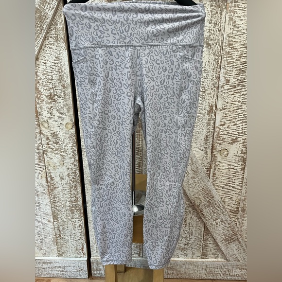 RBX Women’s Gray Leopard Print Leggings size L - Picture 1 of 6
